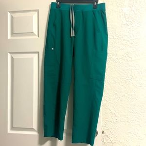 Mens FIGS limited edition hunter green Axim cargo scrub pants